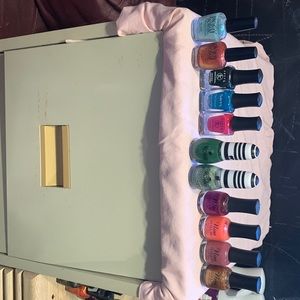 Nail polish lot
